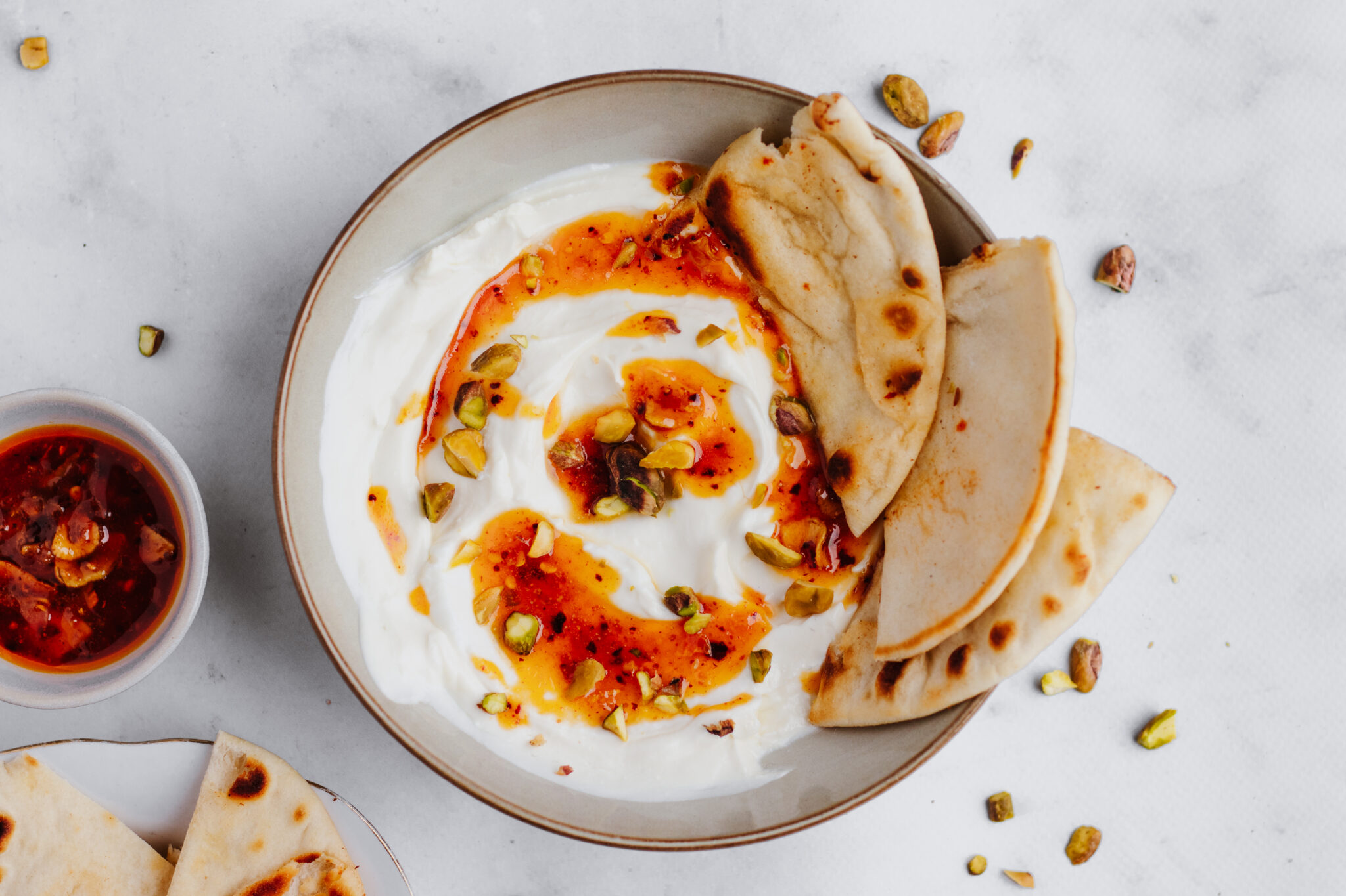 Fetadip met yoghurt en knoflookhoning | opgeklopte feta